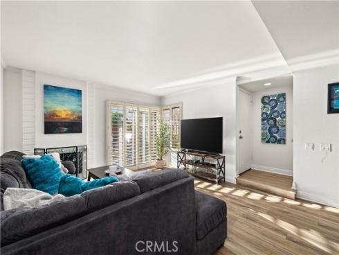 5151  Walnut Unit#27  , Irvine, CA