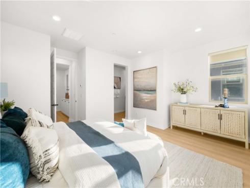 779 Benchmark , Irvine, CA