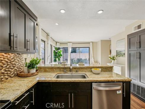 14  Whistling  , Irvine, CA