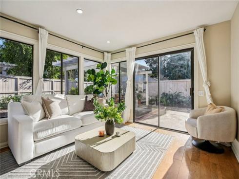 14  Whistling  , Irvine, CA