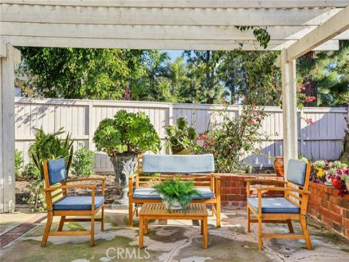 14  Whistling  , Irvine, CA