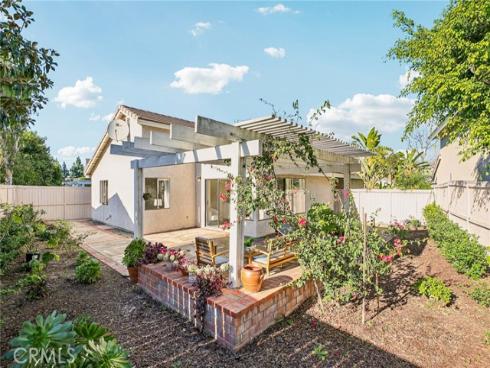 14  Whistling  , Irvine, CA