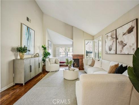 14  Whistling  , Irvine, CA