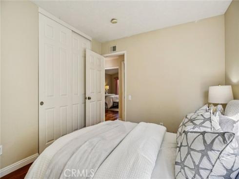 14  Whistling  , Irvine, CA