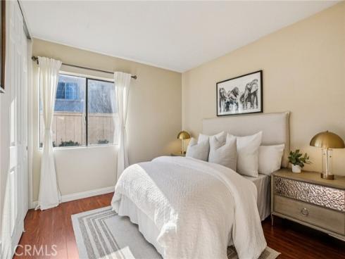 14  Whistling  , Irvine, CA