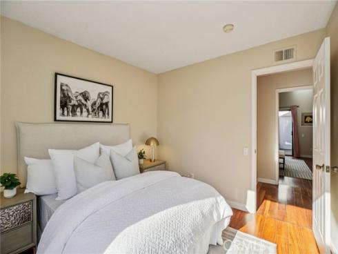 14  Whistling  , Irvine, CA