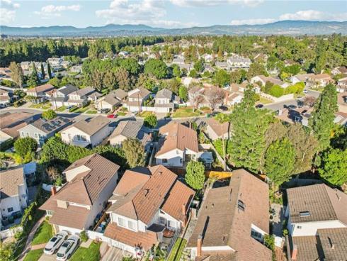 14  Whistling  , Irvine, CA