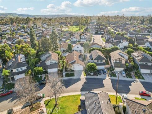 14  Whistling  , Irvine, CA