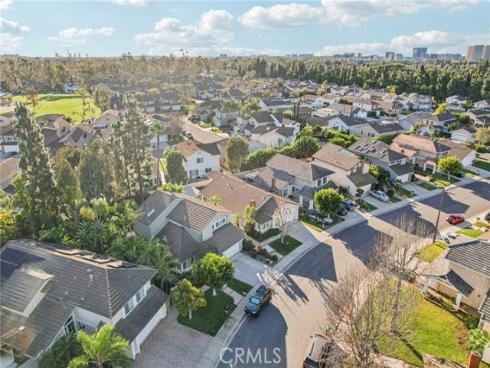 14  Whistling  , Irvine, CA