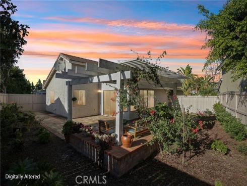 14  Whistling  , Irvine, CA