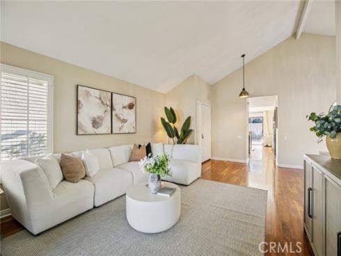 14  Whistling  , Irvine, CA