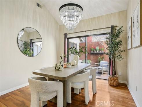 14  Whistling  , Irvine, CA