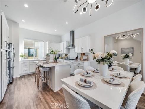 174 Sawbuck , Irvine, CA