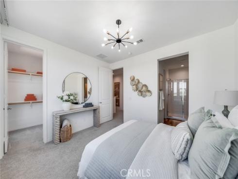 174 Sawbuck , Irvine, CA