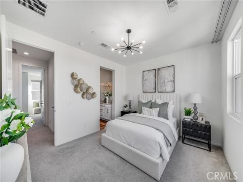 174 Sawbuck , Irvine, CA