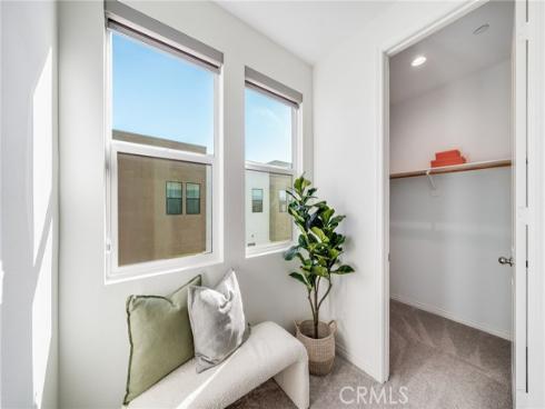 174 Sawbuck , Irvine, CA