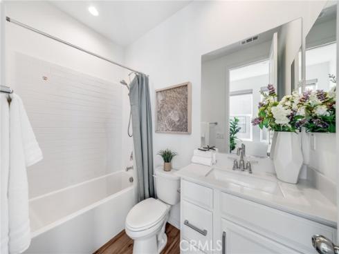 174 Sawbuck , Irvine, CA