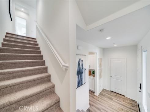 174 Sawbuck , Irvine, CA