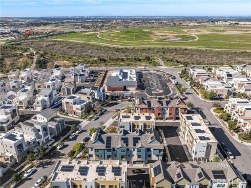 174 Sawbuck , Irvine, CA