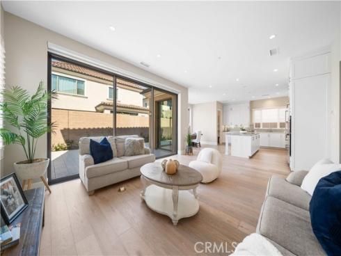 103  Sky Hts  , Irvine, CA