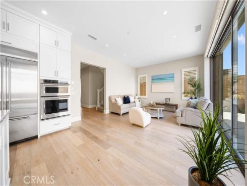 103  Sky Hts  , Irvine, CA