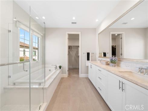 103  Sky Hts  , Irvine, CA