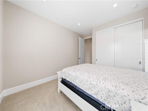 103  Sky Hts  , Irvine, CA