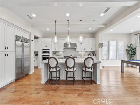 10 Shadybend , Irvine, CA