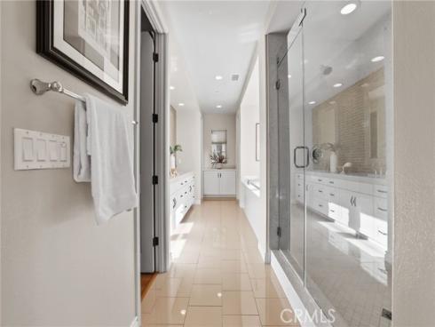 10 Shadybend , Irvine, CA