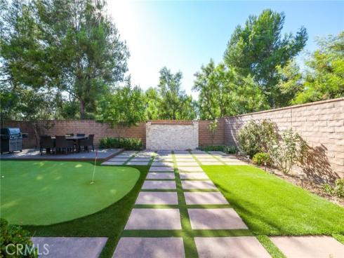 10 Shadybend , Irvine, CA