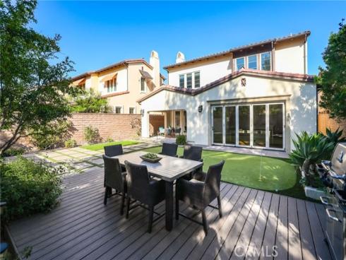 10 Shadybend , Irvine, CA