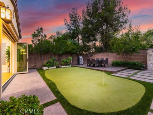 10 Shadybend , Irvine, CA