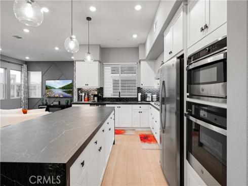 195  Sash  , Irvine, CA