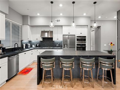 195  Sash  , Irvine, CA