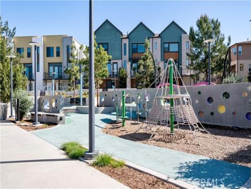 195  Sash  , Irvine, CA