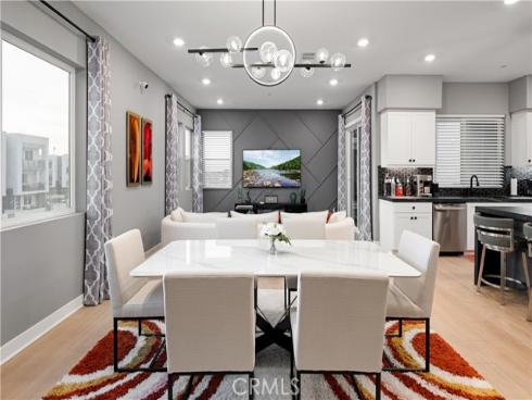 195  Sash  , Irvine, CA