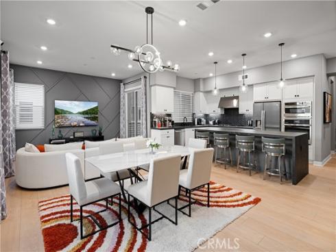 195  Sash  , Irvine, CA