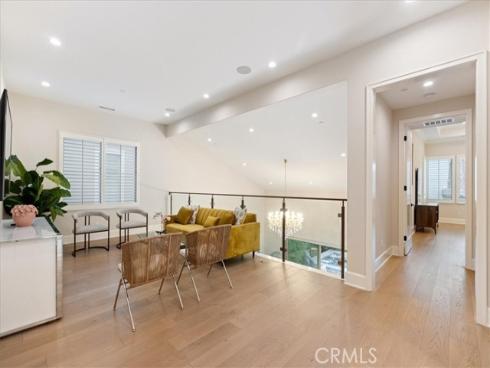 244  Coal Mine  , Irvine, CA