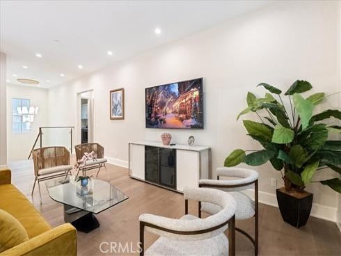 244  Coal Mine  , Irvine, CA