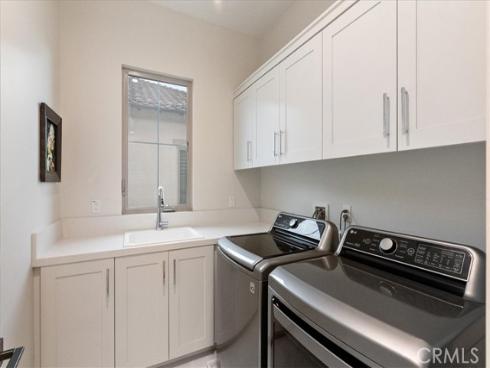 244  Coal Mine  , Irvine, CA