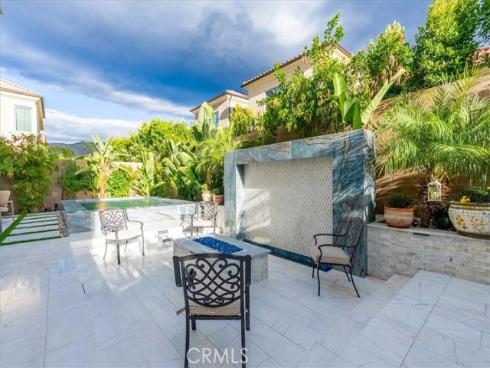 244  Coal Mine  , Irvine, CA