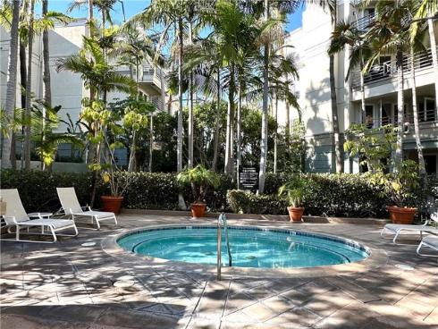 2243  Martin  117 , Irvine, CA