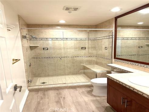 2243  Martin  117 , Irvine, CA