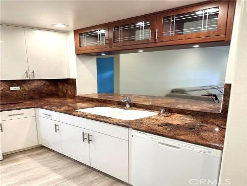 2243  Martin  117 , Irvine, CA