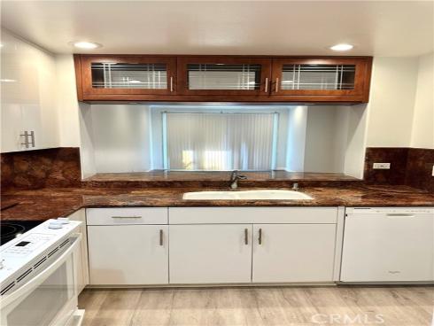 2243  Martin  117 , Irvine, CA