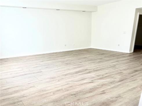 2243  Martin  117 , Irvine, CA