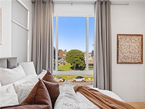 161  Schick  , Irvine, CA