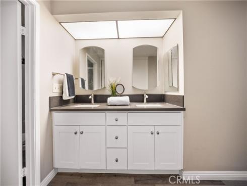 11  Palos  55 , Irvine, CA