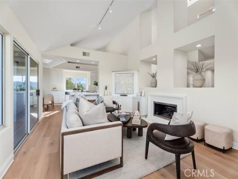 22 Delphinus , Irvine, CA