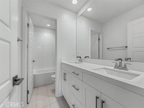 169  Carmine  , Irvine, CA